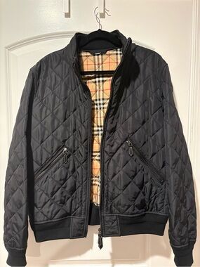 NEVER WORN BURBERRY QUILTED BOMBER JACKET